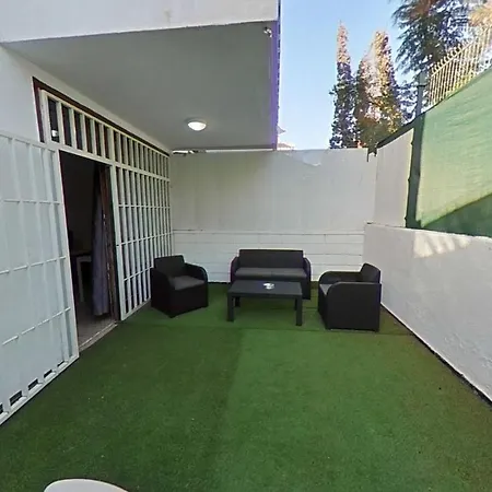 Apartamento Con Terraza Privada En Playa De Americas