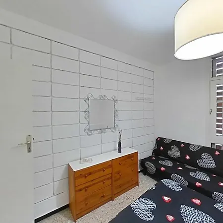 Apartamento Con Terraza Privada En Playa De Americas